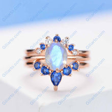 Load image into Gallery viewer, Oval Vintage  Moonstone Ring- Three Ring Set
