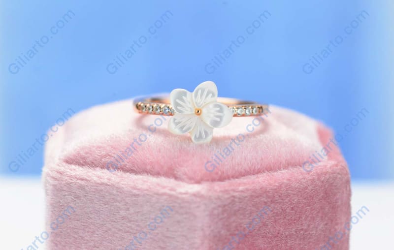 White Ceramic Flower Ring