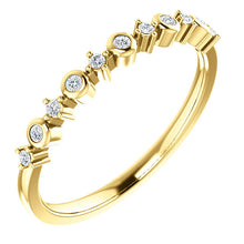 Load image into Gallery viewer, 14K Gold 1/10 CTW Diamond Ring
