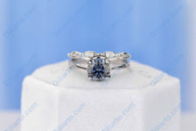 Load image into Gallery viewer, 1.5ct Round Cut Dark Gray Blue Moissanite Floral Ring Set

