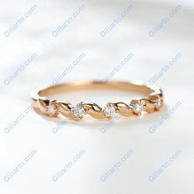 Load image into Gallery viewer, Vintage Oval Shaped Moissanite Engagement Ring 14K Flower Rose Gold Ring Set for Women. Vintage Oval Halo Gold Ring Set
