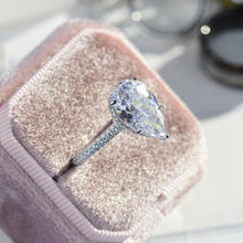 Load image into Gallery viewer, pear cut diamond ring
